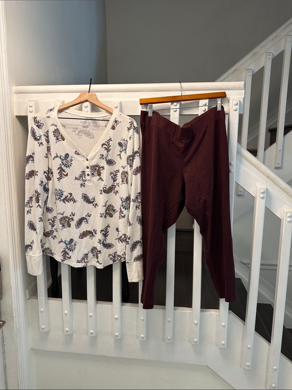 Old Navy Burgundy Leggings